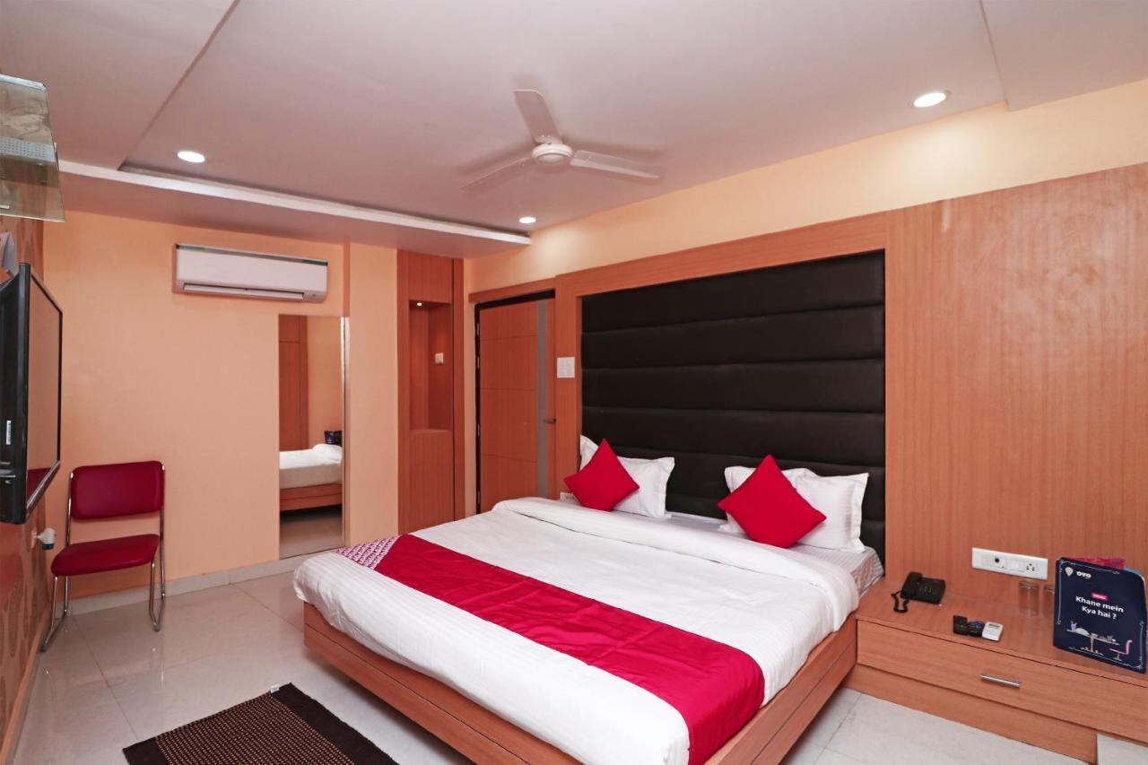 Capital O Hotel Sapphire Inn Gorakhpur Exterior foto